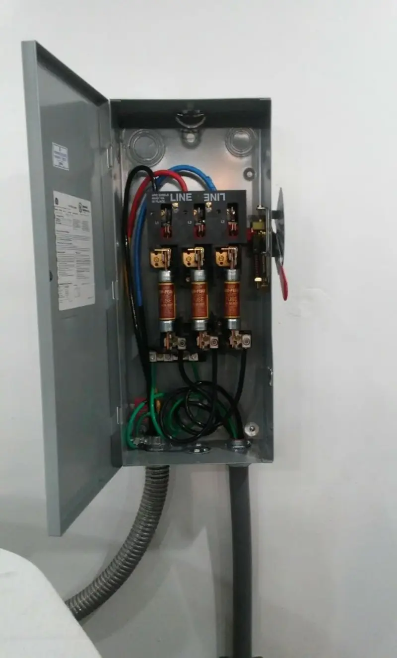 Three-phase disconnect switch installed for Electrical Wiring & Rewiring in Summerset